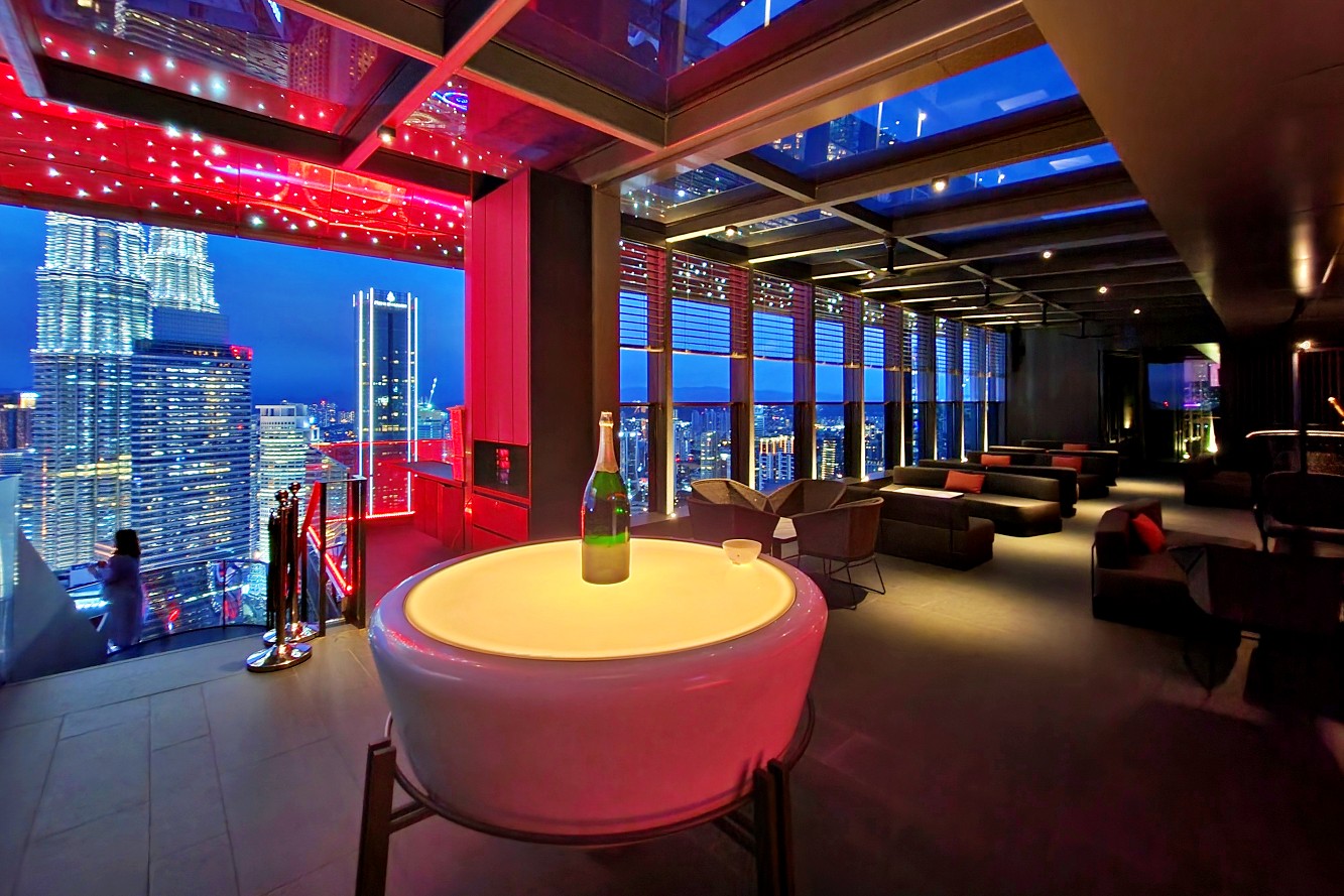 We Review: Blue bar (Rooftop) at EQ, Kuala Lumpur